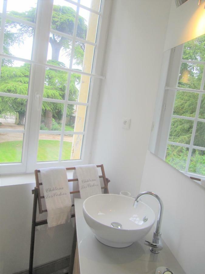 Bed & Breakfast Chateau Les Cedres Bretteville-l'Orgueilleuse Buitenkant foto
