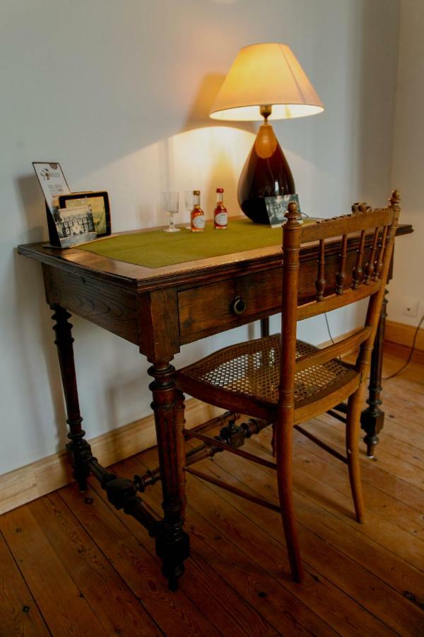 Bed & Breakfast Chateau Les Cedres Bretteville-l'Orgueilleuse Buitenkant foto
