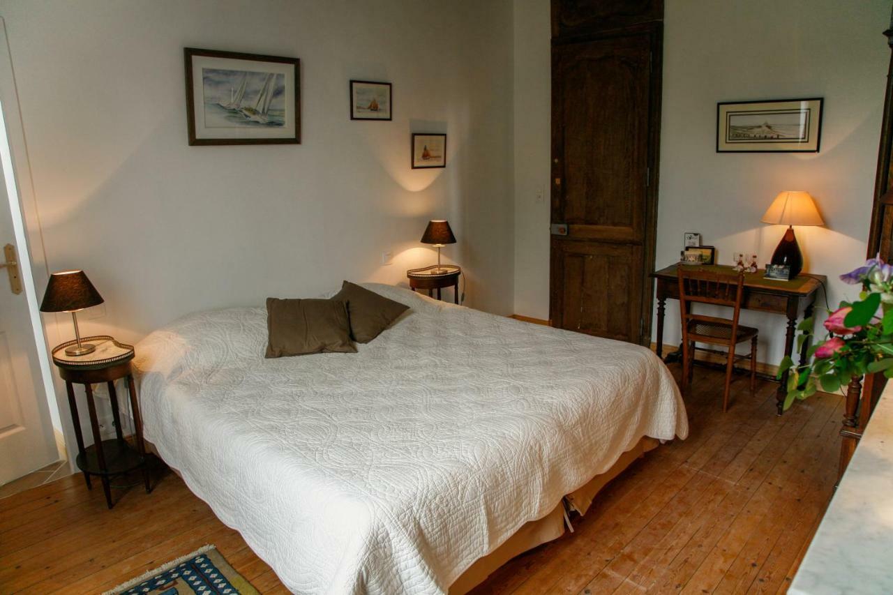 Bed & Breakfast Chateau Les Cedres Bretteville-l'Orgueilleuse Buitenkant foto